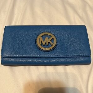 NWOT…Michael Kors Mimi Large Bifold Wallet blue